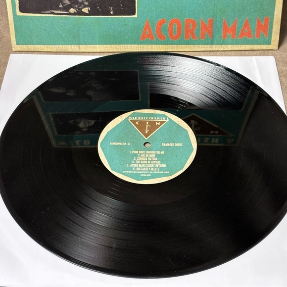 WILD BILLY CHILDISH &
CTMF: acorn man DAMAGED
GOODS 12" LP 33 RPM - Picture 4 of 4